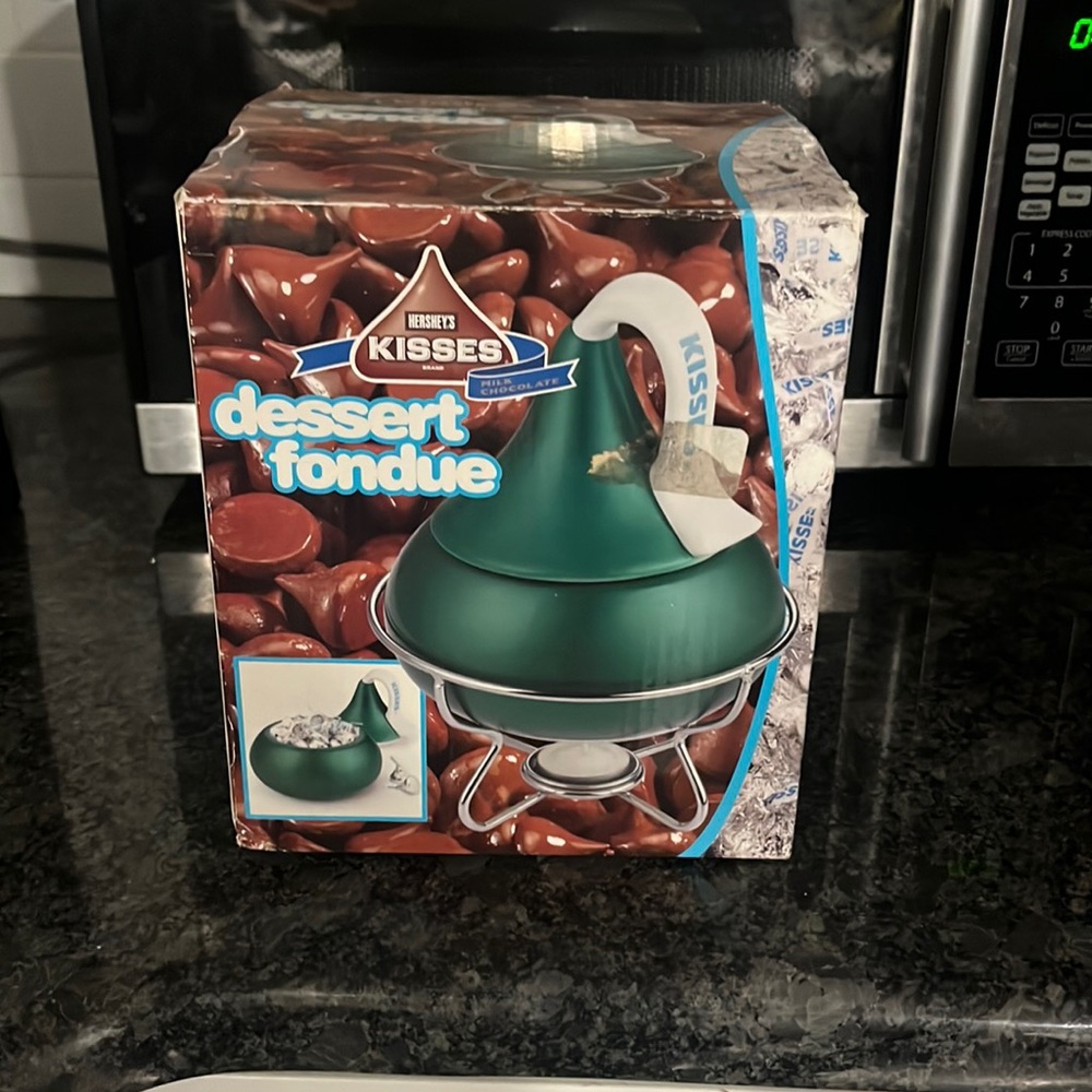 Hershey kiss fondue set